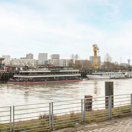 Nid Douillet En Duplex Proche Centre-ville & Tram 낭트